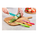 Jogo de 4 Facas Coloridas em Aço Inox com cabos ergonômicos. Ideal para cortar carnes, frutas e legumes com precisão.